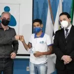 2021 (13)